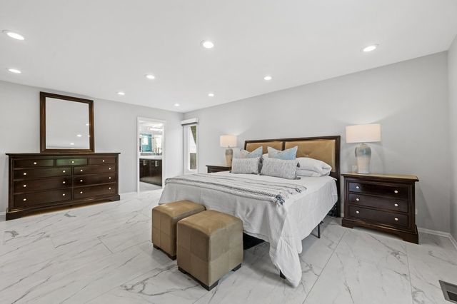3631 Indian Wells Lane, Northbrook, IL 60062