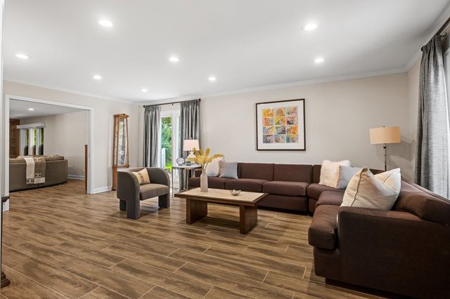 3631 Indian Wells Lane, Northbrook, IL 60062