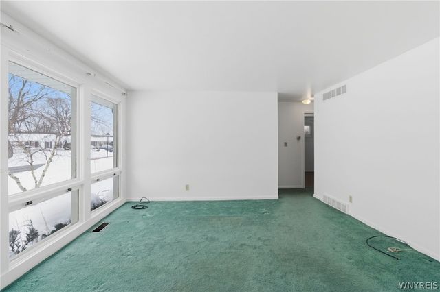 66 Evergreen Drive, Tonawanda, NY 14150