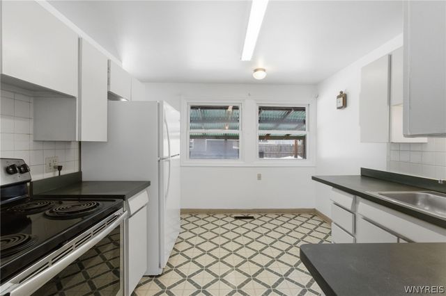 66 Evergreen Drive, Tonawanda, NY 14150