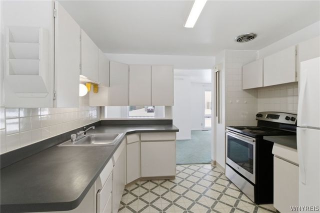 66 Evergreen Drive, Tonawanda, NY 14150