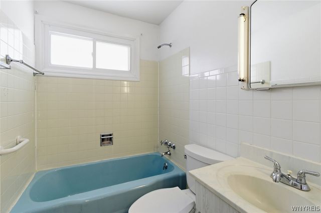 66 Evergreen Drive, Tonawanda, NY 14150