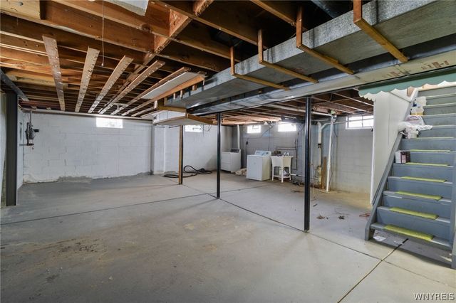 66 Evergreen Drive, Tonawanda, NY 14150