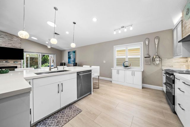 7262 Modena Drive, Boynton Beach, FL 33437