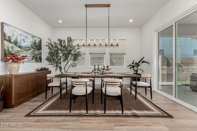 17360 W CRAWFORDSVILLE Drive, Surprise, AZ 85388