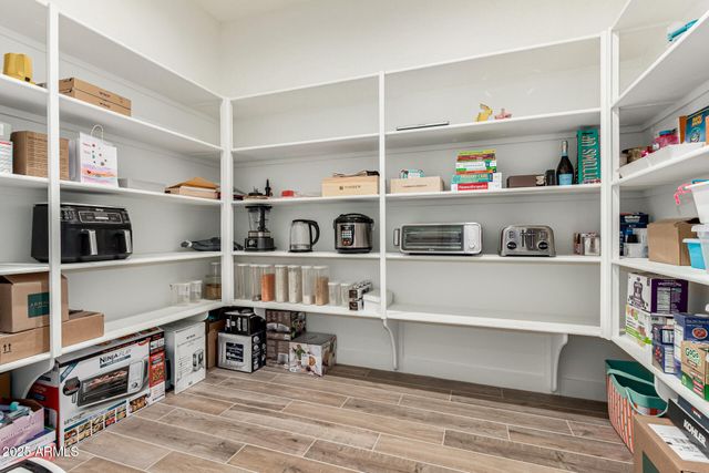 17360 W CRAWFORDSVILLE Drive, Surprise, AZ 85388