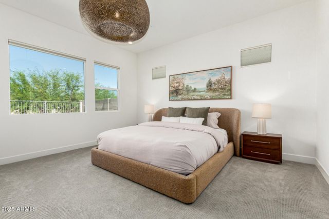 17360 W CRAWFORDSVILLE Drive, Surprise, AZ 85388