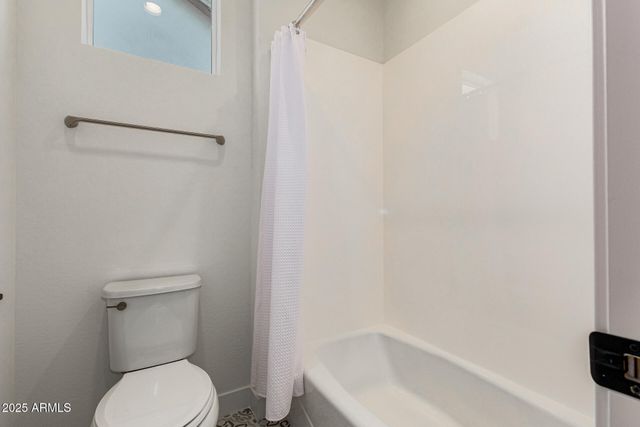 17360 W CRAWFORDSVILLE Drive, Surprise, AZ 85388