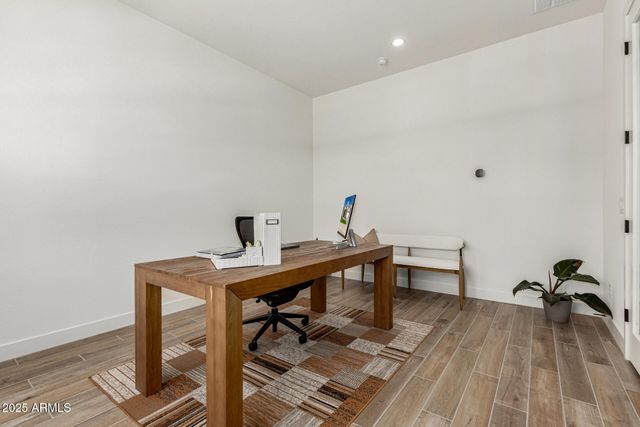 17360 W CRAWFORDSVILLE Drive, Surprise, AZ 85388