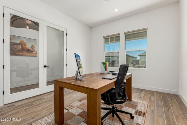 17360 W CRAWFORDSVILLE Drive, Surprise, AZ 85388