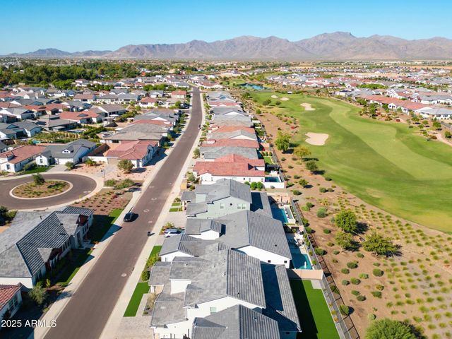 17360 W CRAWFORDSVILLE Drive, Surprise, AZ 85388