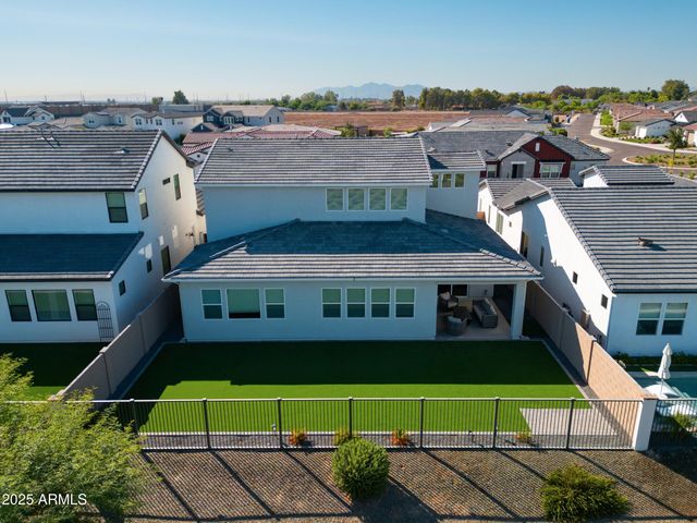 17360 W CRAWFORDSVILLE Drive, Surprise, AZ 85388