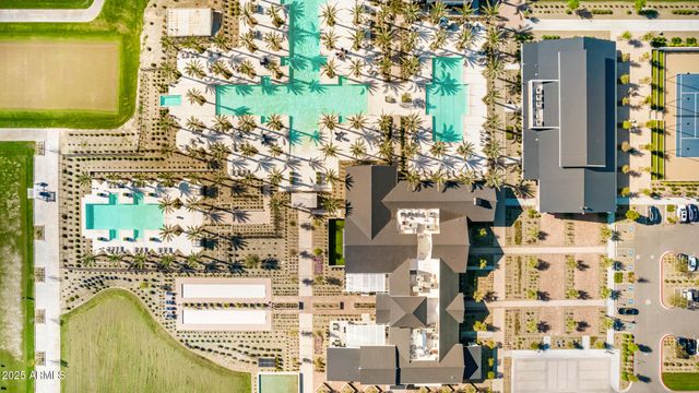 17360 W CRAWFORDSVILLE Drive, Surprise, AZ 85388