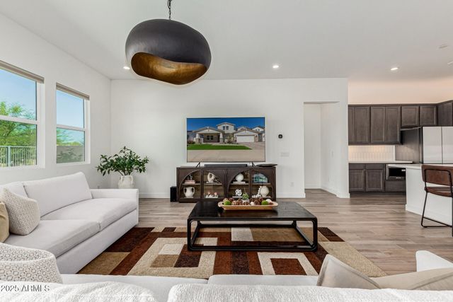 17360 W CRAWFORDSVILLE Drive, Surprise, AZ 85388