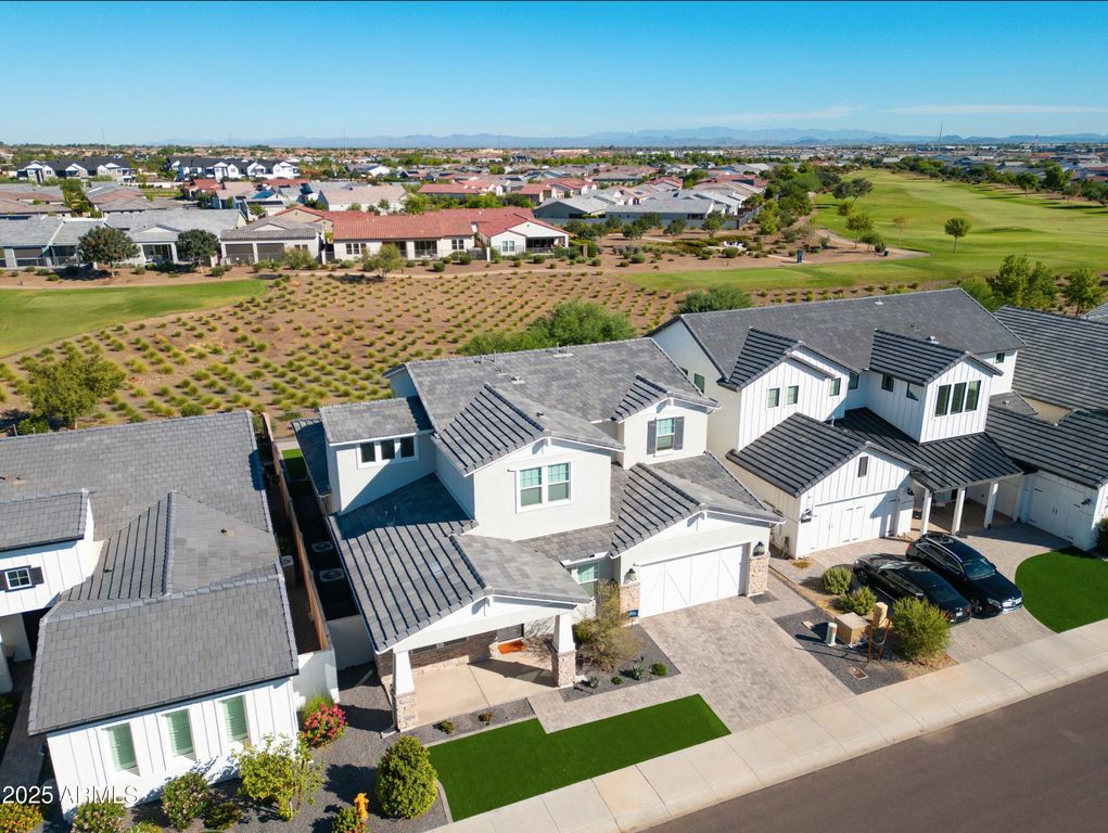 17360 W CRAWFORDSVILLE Drive, Surprise, AZ 85388