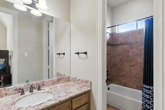 141 Pinnacle Peak Lane, Weatherford, TX 76087