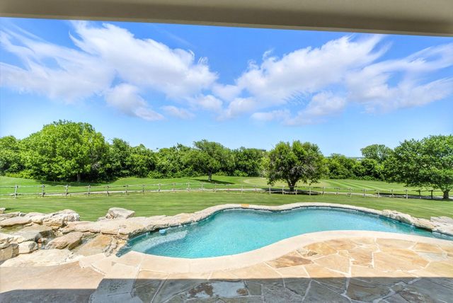 141 Pinnacle Peak Lane, Weatherford, TX 76087