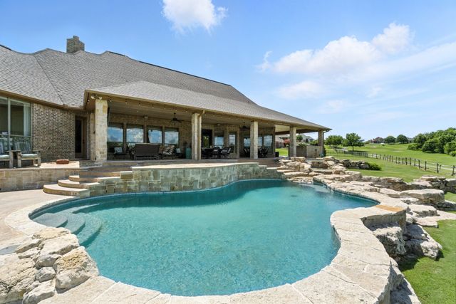 141 Pinnacle Peak Lane, Weatherford, TX 76087
