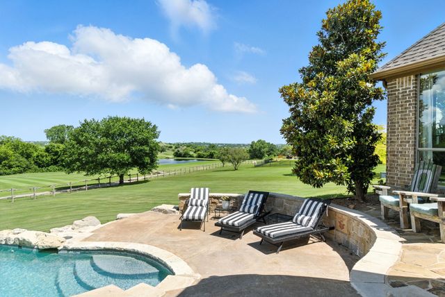 141 Pinnacle Peak Lane, Weatherford, TX 76087