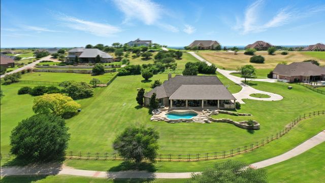 141 Pinnacle Peak Lane, Weatherford, TX 76087