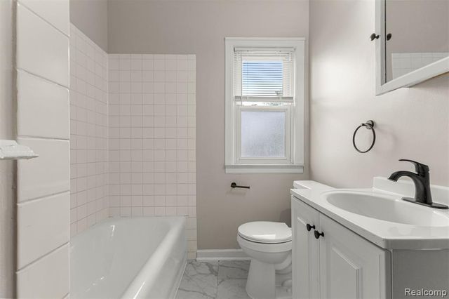 1056 Stewart Avenue, Lincoln Park, MI 48146