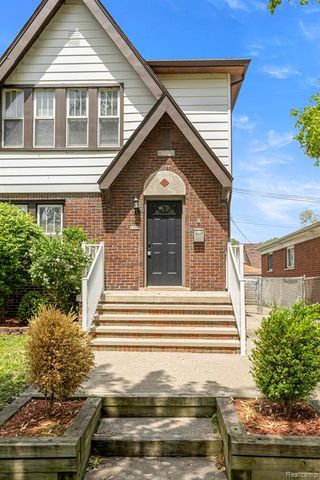 1056 Stewart Avenue, Lincoln Park, MI 48146
