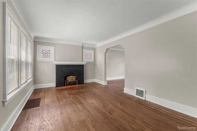 1056 Stewart Avenue, Lincoln Park, MI 48146