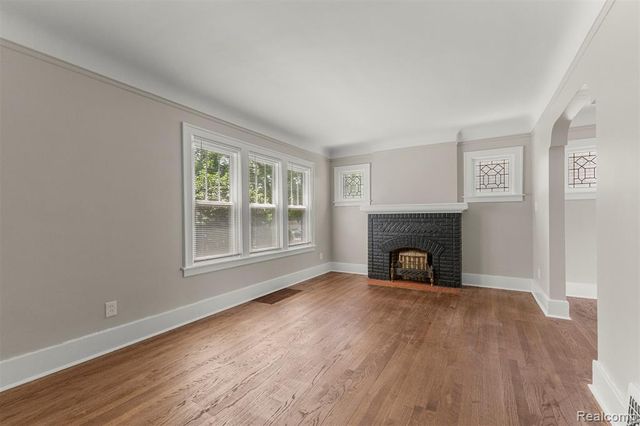 1056 Stewart Avenue, Lincoln Park, MI 48146
