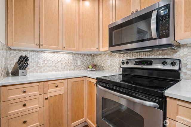 562 Elma Avenue NE, Renton, WA 98059