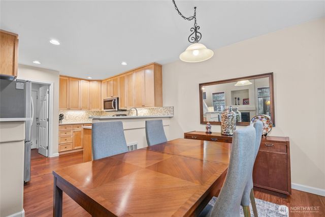 562 Elma Avenue NE, Renton, WA 98059