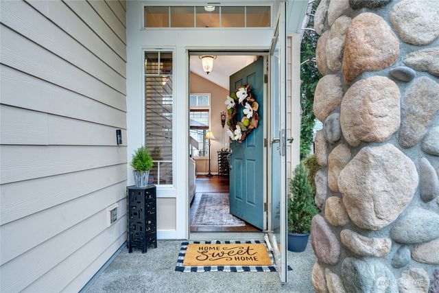 562 Elma Avenue NE, Renton, WA 98059