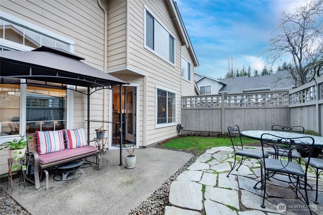 562 Elma Avenue NE, Renton, WA 98059