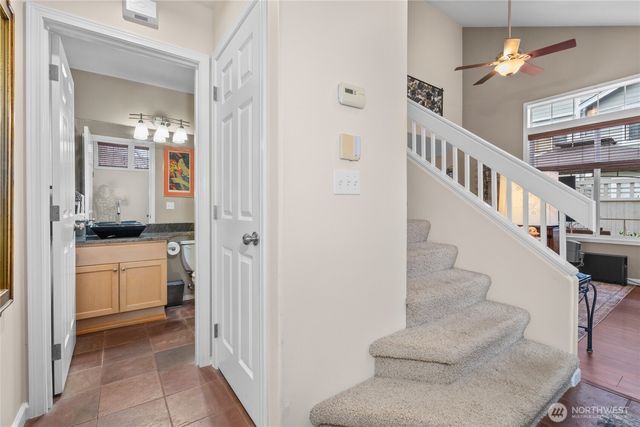 562 Elma Avenue NE, Renton, WA 98059