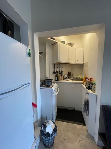 65 Burbank St 26, Boston, MA 02115