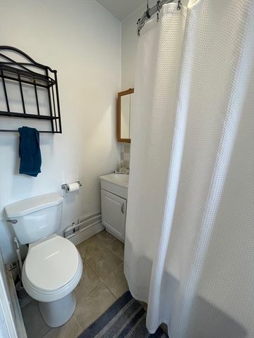 65 Burbank St 26, Boston, MA 02115