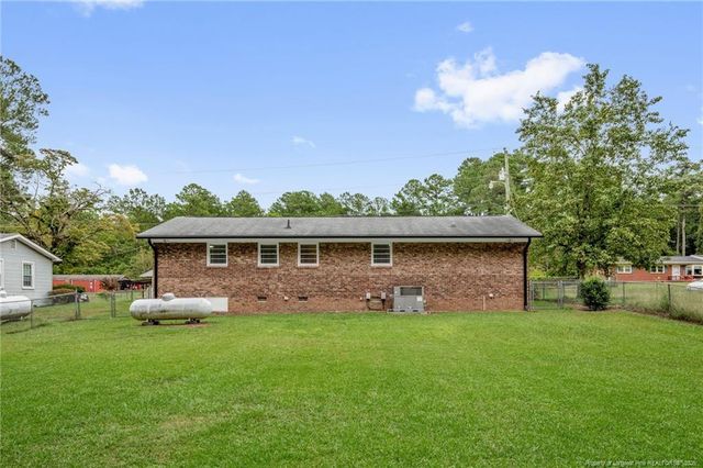 3858 Red Oak Drive, Fayetteville, NC 28306