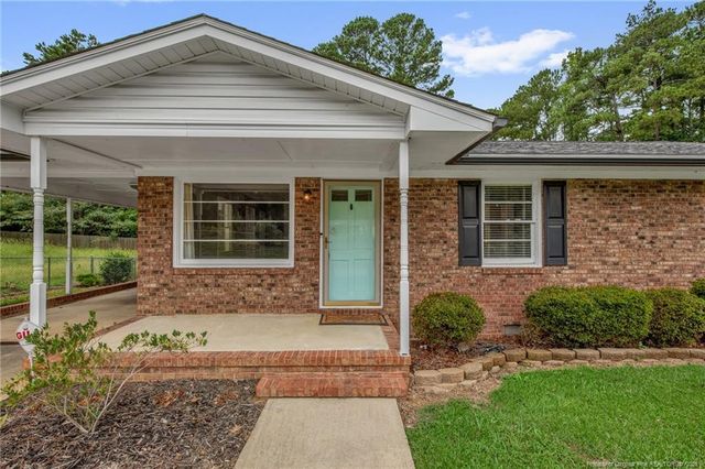 3858 Red Oak Drive, Fayetteville, NC 28306