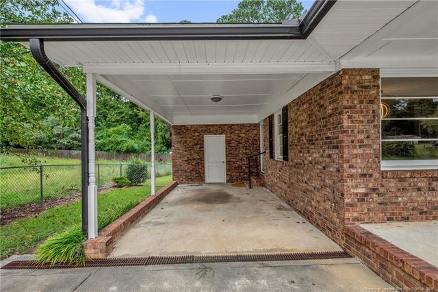 3858 Red Oak Drive, Fayetteville, NC 28306