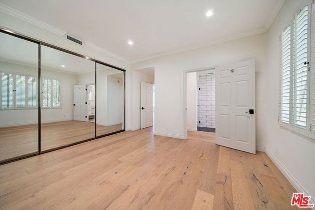 435 N PALM Drive 203, Beverly Hills, CA 90210