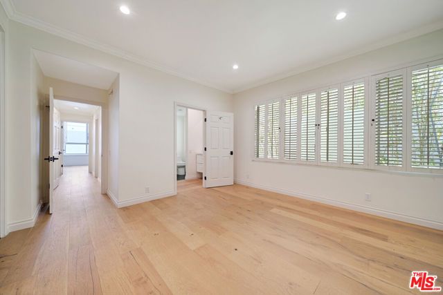 435 N PALM Drive 203, Beverly Hills, CA 90210