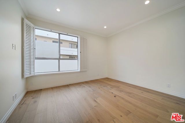 435 N PALM Drive 203, Beverly Hills, CA 90210