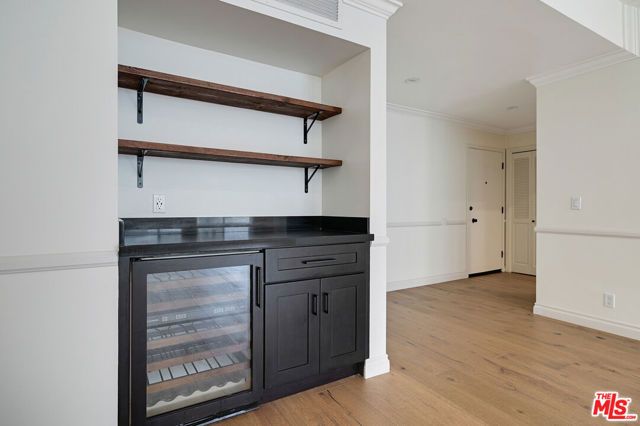 435 N PALM Drive 203, Beverly Hills, CA 90210