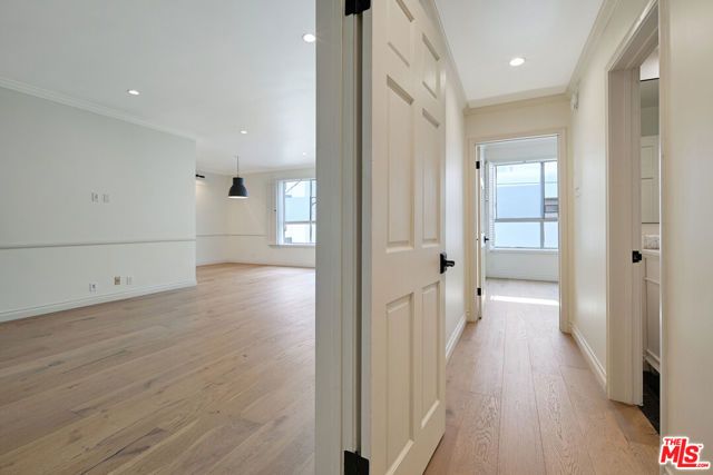 435 N PALM Drive 203, Beverly Hills, CA 90210