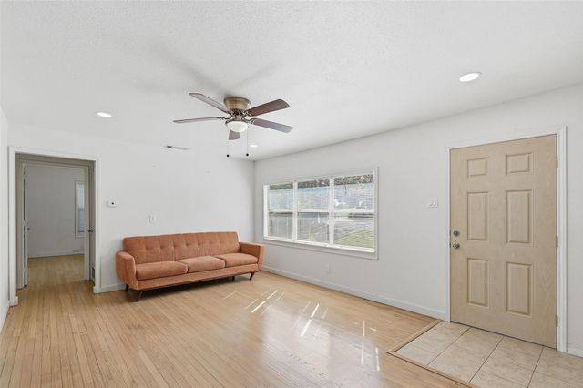 4310 Utah Avenue, Dallas, TX 75216