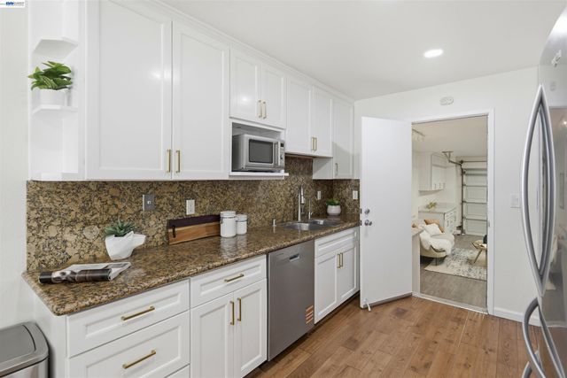 8318 Mulberry Pl, Dublin, CA 94568