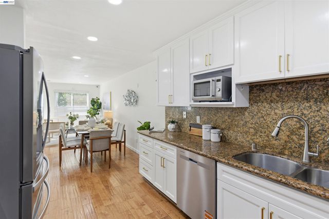 8318 Mulberry Pl, Dublin, CA 94568