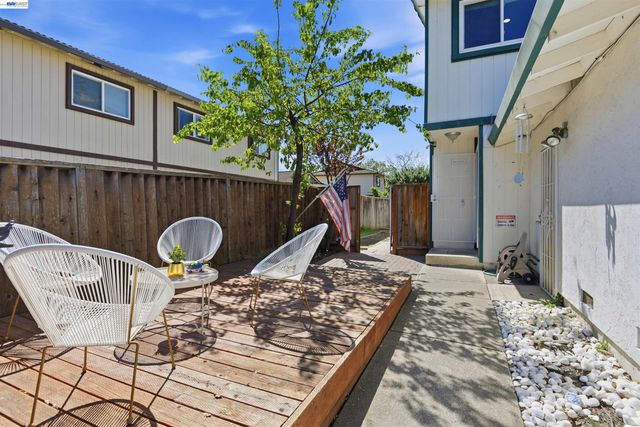 8318 Mulberry Pl, Dublin, CA 94568