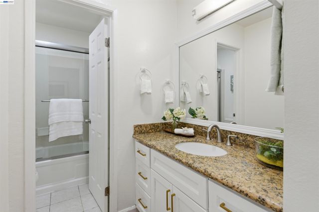 8318 Mulberry Pl, Dublin, CA 94568