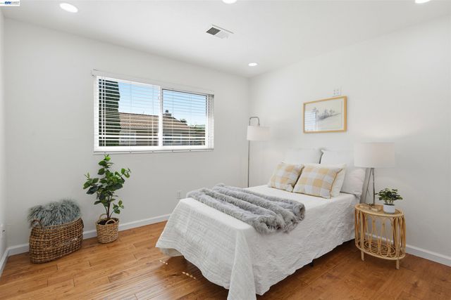 8318 Mulberry Pl, Dublin, CA 94568