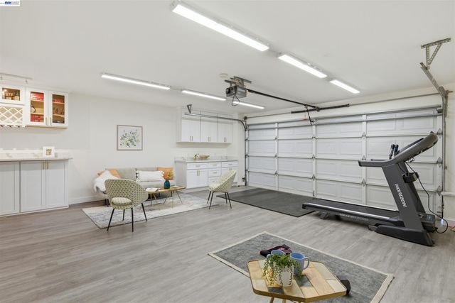 8318 Mulberry Pl, Dublin, CA 94568